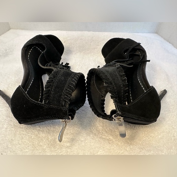 Chinese Laundry Fringe Zipper Heel Size5.5 New W/Out Tags. Never worn - Picture 5 of 9